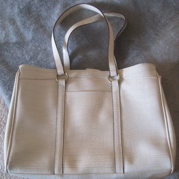 Bueno Handbags - BUENO LARGE IVORY FAUX LEATHER ALLIGATOR TOTE